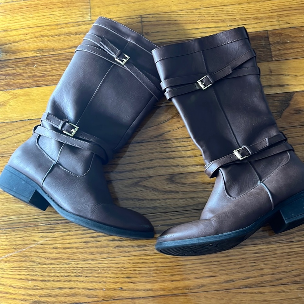 American Eagle Girl’s Boots Skid Resistant size 4 Brown